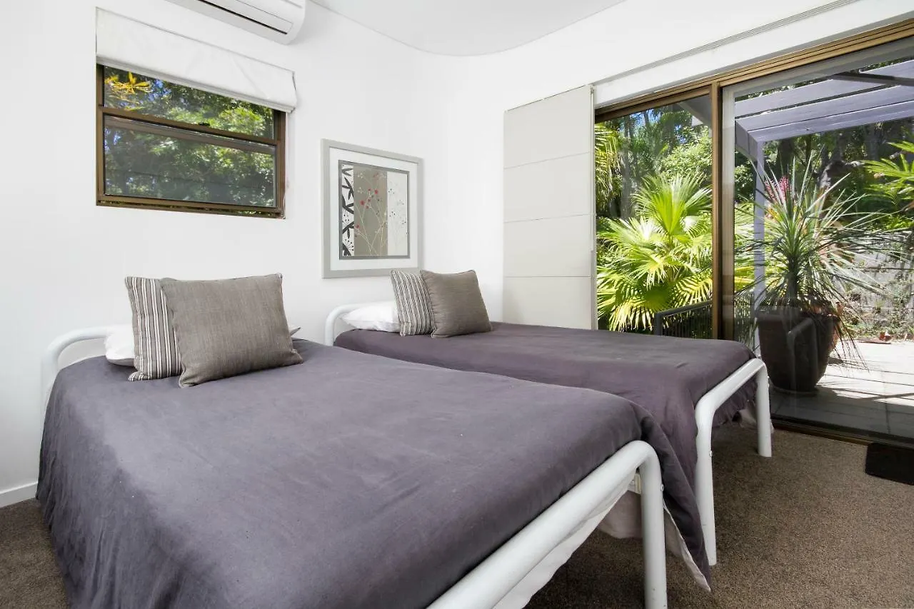 A Little Cove Treasure, Noosa Heads Apartment