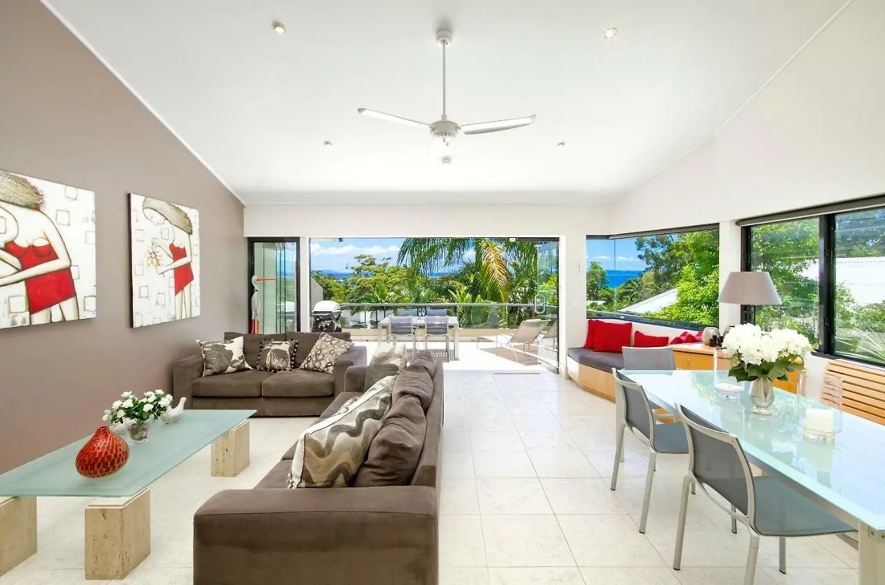 A Little Cove Treasure, Noosa Heads Apartment